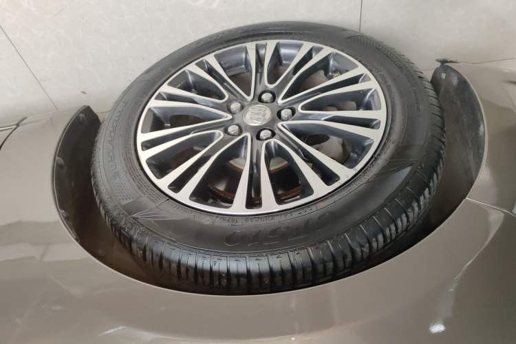 Used Buick GT 2016 18T Dual-Clutch Elite Model Left Front Wheel Hub
