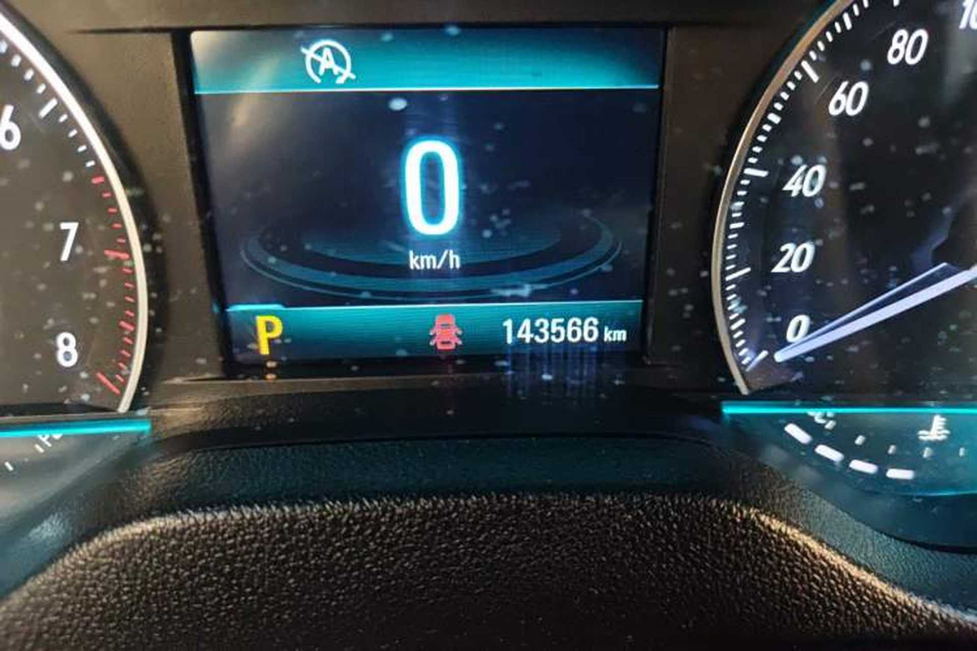 Used Buick GT 2016 15N Automatic Elite Edition Odometer Close Up
