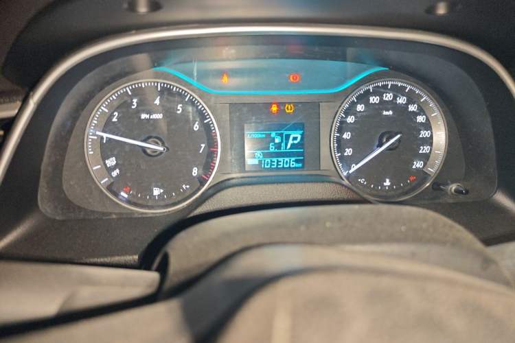 Used Buick GT 2016 15N Automatic Entry-Level Trim Odometer Close Up