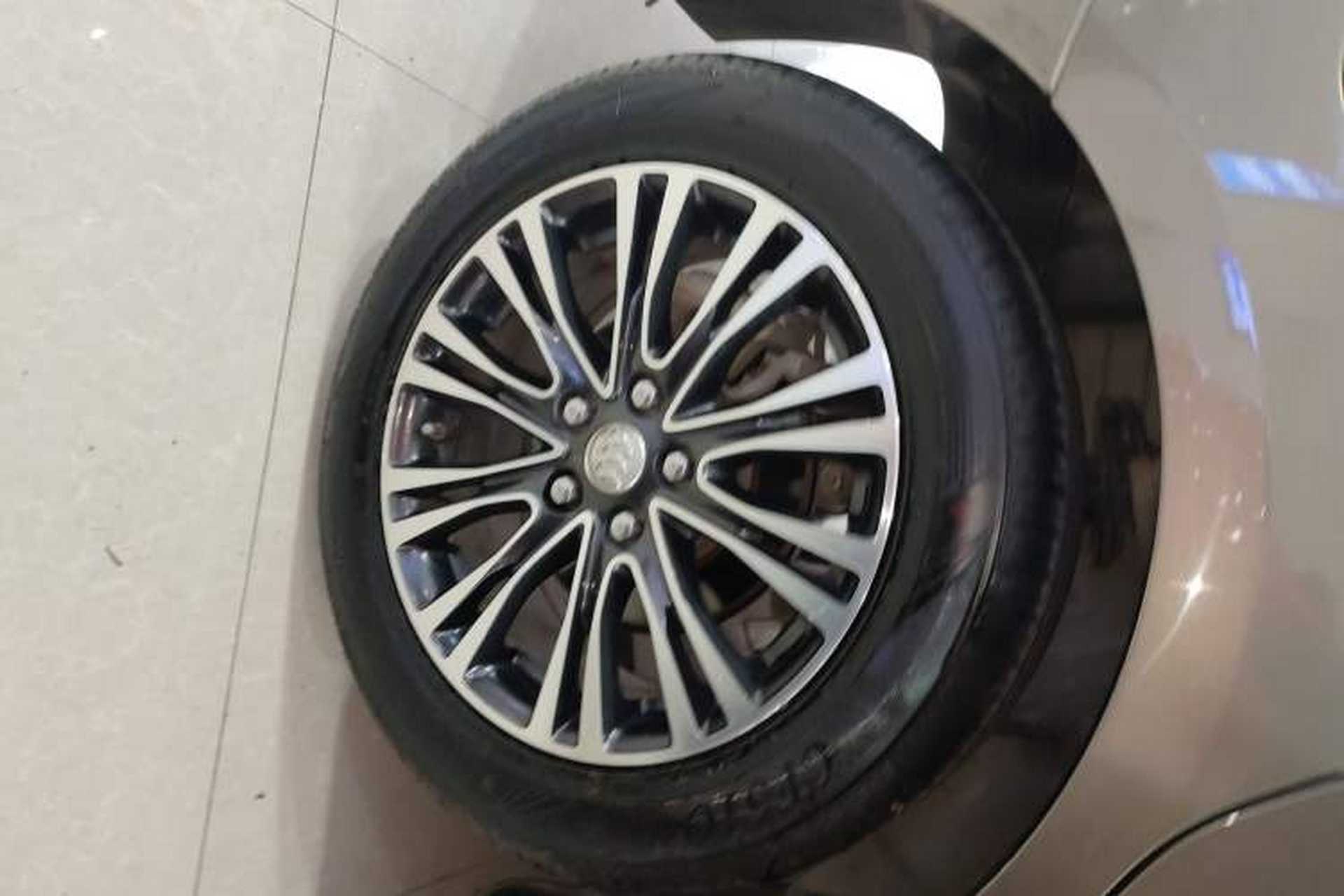 Used Buick GT 2016 18T Dual-Clutch Elite Model Right Rear Wheel Hub