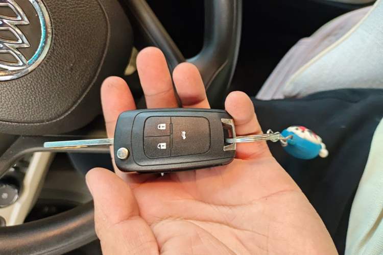 Used Buick GT 2016 15N Automatic Elite Edition Vehicle Key