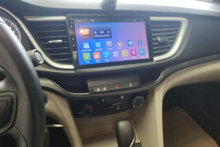Used Buick GT 2017 15N Automatic Elite Version Audio And AC Panel