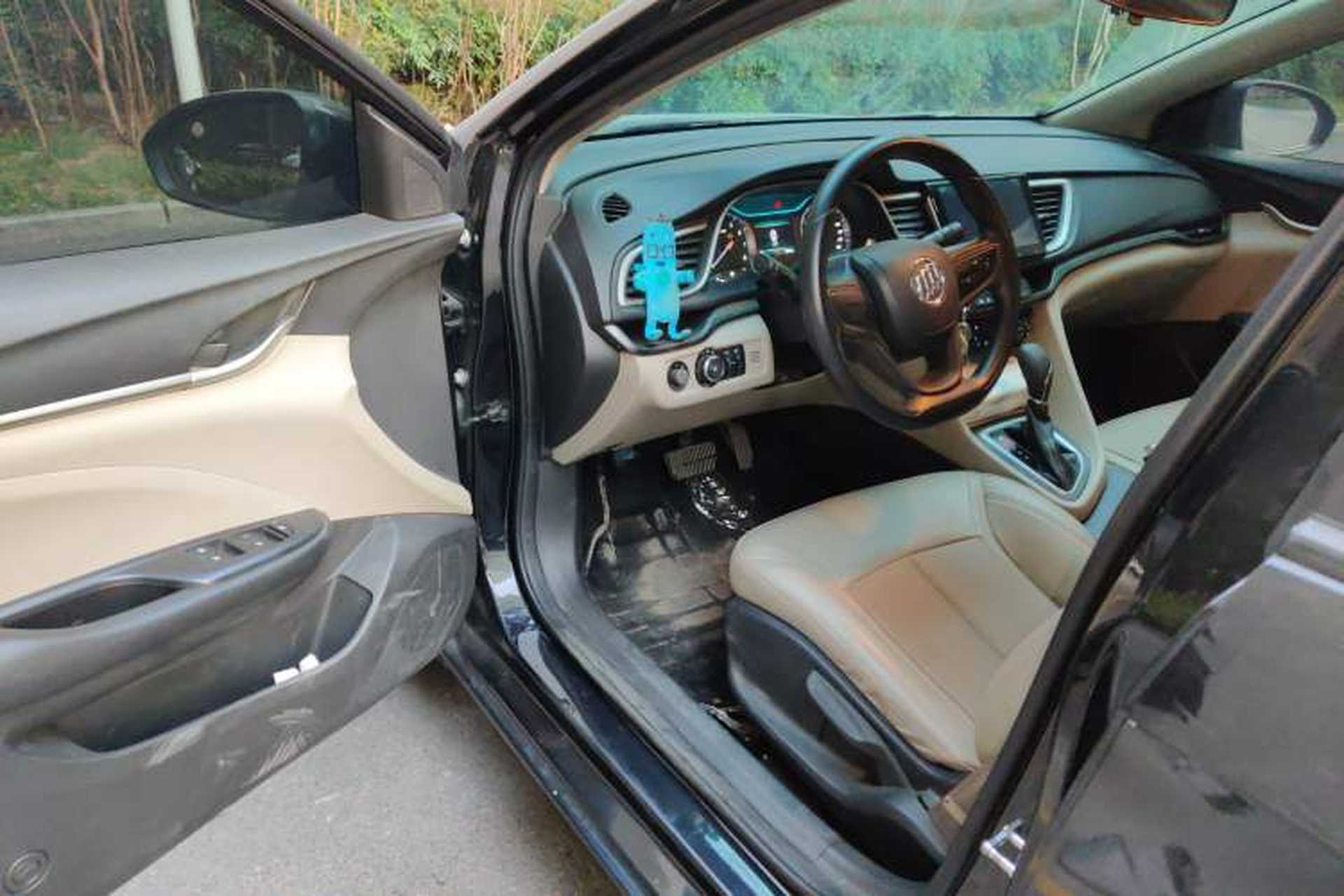 Used Buick GT 2017 15N Automatic Elite Version Driver Seat