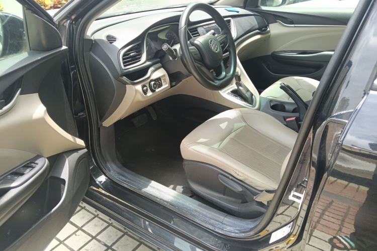 Used Buick GT 2017 15N Automatic Elite Version Driver Seat