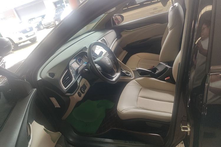Used Buick GT 2017 15N Automatic Elite Version Left Front Seat
