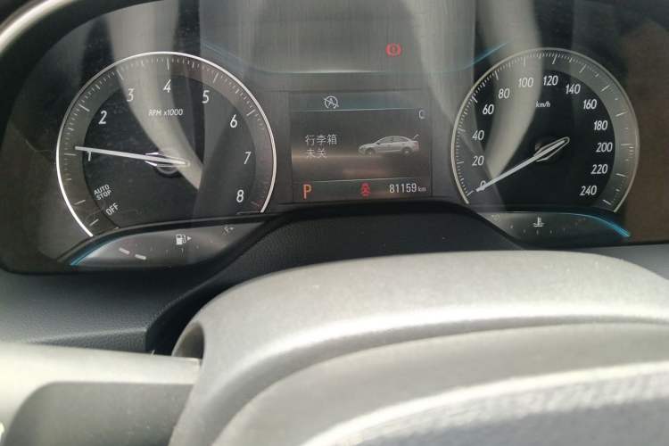 Used Buick GT 2017 15N Automatic Elite Version Odometer Close Up