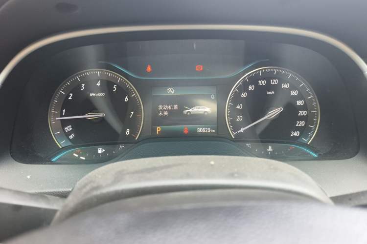 Used Buick GT 2017 15N Automatic Elite Version Odometer Close Up