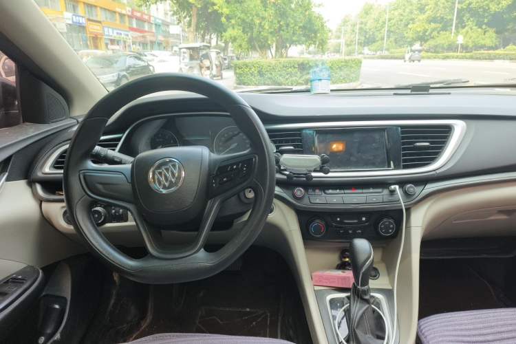 Used Buick GT 2017 15N Automatic Elite Version Steering Wheel