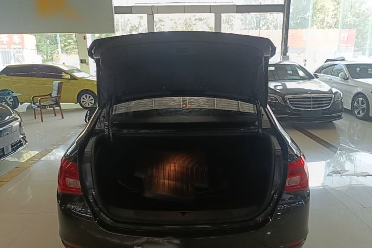 Used Buick GT 2017 15N Automatic Entry-Level Trim Trunk