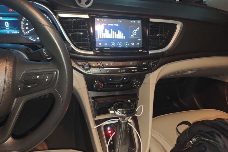 Used Buick GT 2017 15N Automatic Elite Version Audio And AC Panel