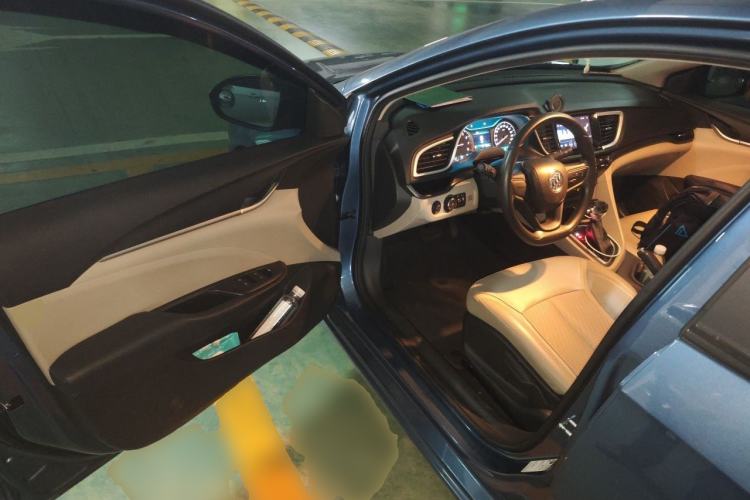 Used Buick GT 2017 15N Automatic Elite Version Driver Seat