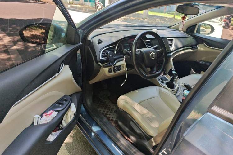 Used Buick GT 2017 15N Manual Elite Version Driver Seat