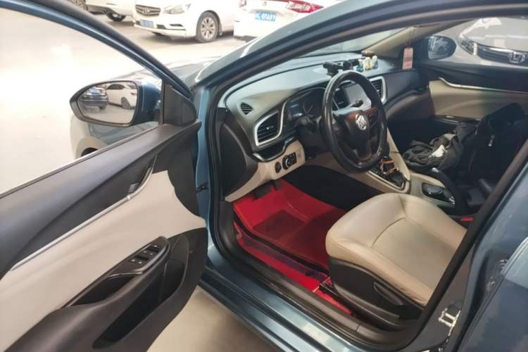 Used Buick GT 2017 15N Automatic Elite Version Driver Seat