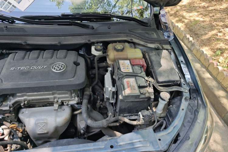 Used Buick GT 2017 15N Manual Elite Version Engine Bay Left