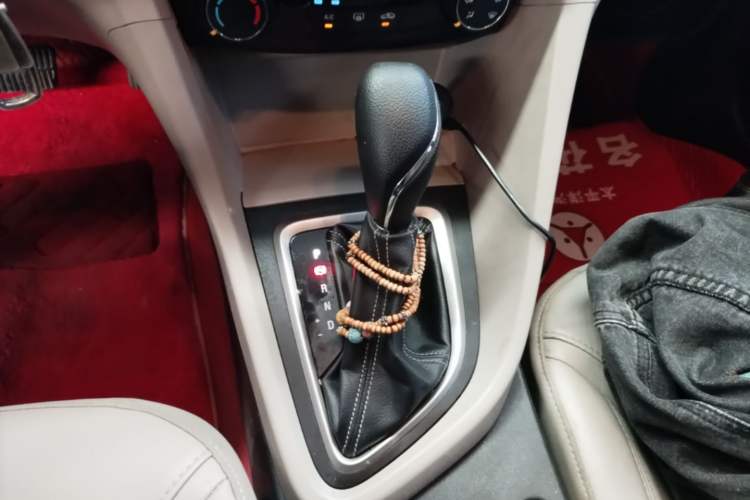 Used Buick GT 2017 15N Automatic Elite Version Gear Lever