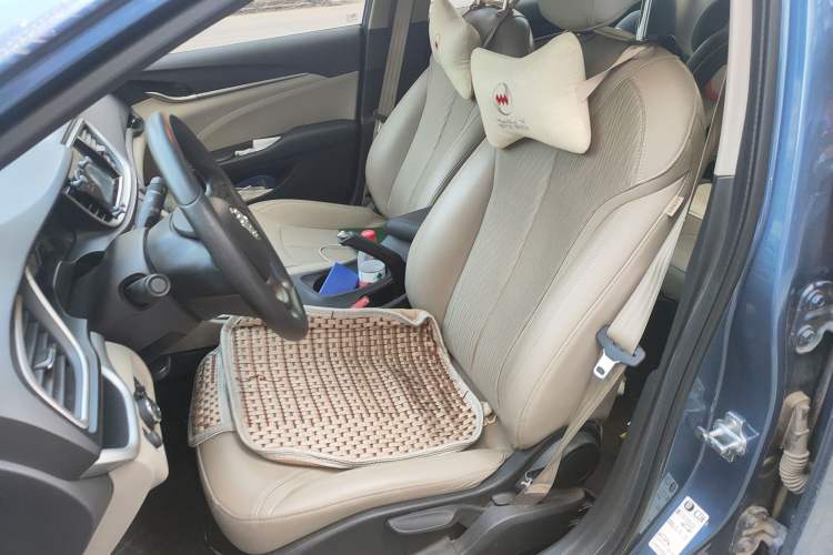 Used Buick GT 2017 15N Automatic Elite Version Left Front Seat