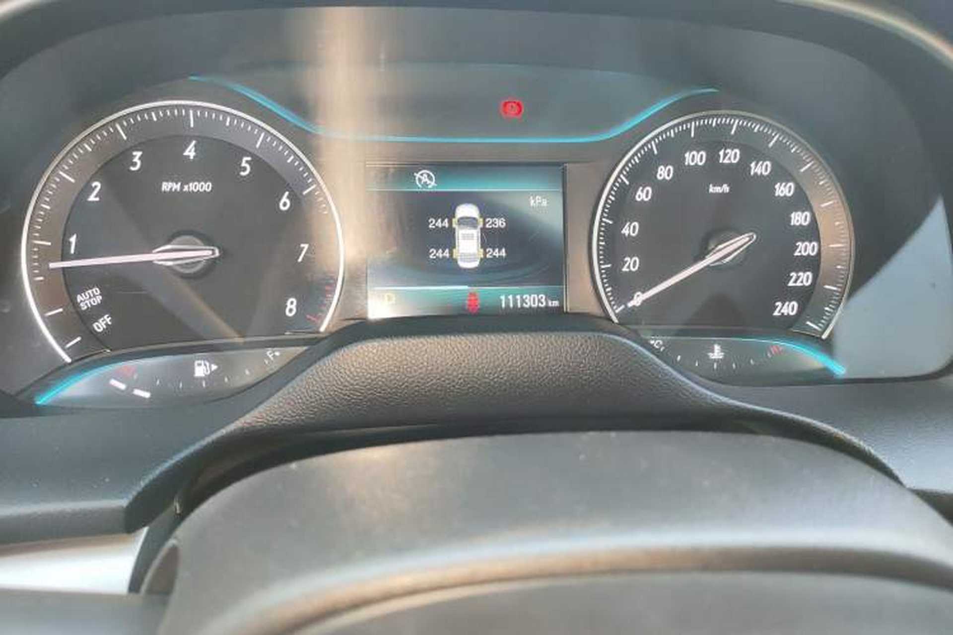 Used Buick GT 2017 15N Automatic Elite Version Odometer Close Up
