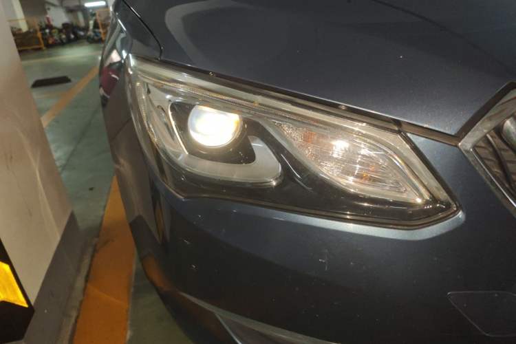 Used Buick GT 2017 15N Automatic Elite Version Right Front Headlight