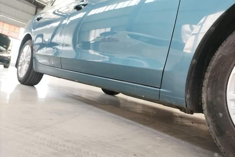 Used Buick GT 2017 15N Automatic Elite Version Right Side Sill