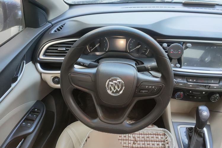 Used Buick GT 2017 15N Automatic Elite Version Steering Wheel