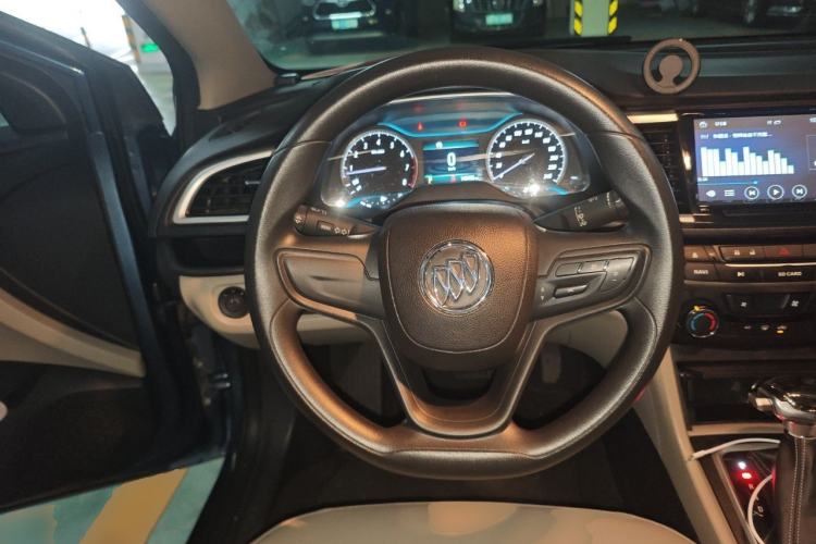 Used Buick GT 2017 15N Automatic Elite Version Steering Wheel