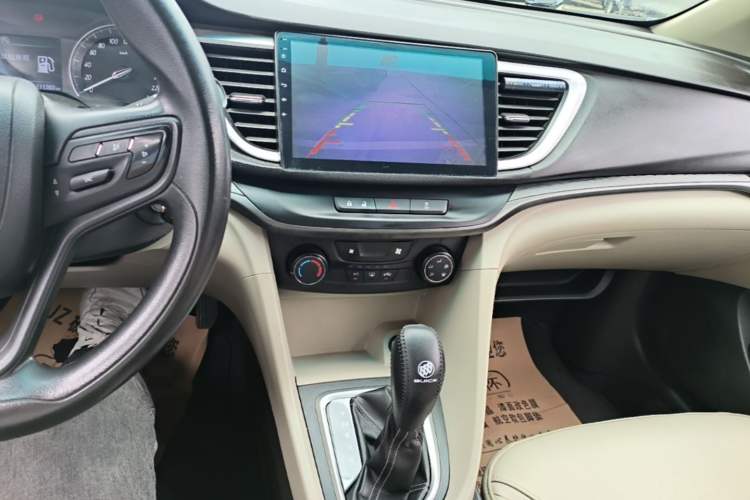 Used Buick GT 2017 15N Automatic Elite Version Audio And AC Panel