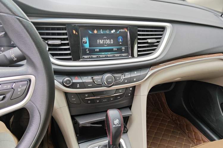 Used Buick GT 2017 15N Automatic Deluxe Edition Audio And AC Panel