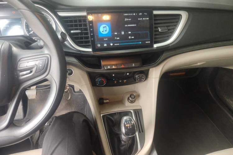 Used Buick GT 2017 15N Manual Elite Version Audio And AC Panel