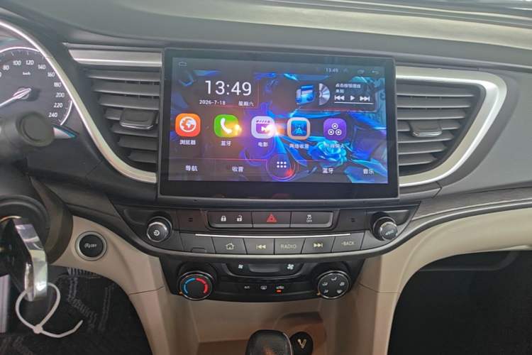 Used Buick GT 2017 15N Automatic Elite Version Audio And AC Panel