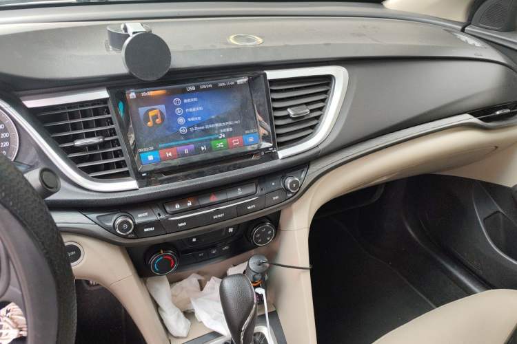 Used Buick GT 2017 15N Automatic Elite Version Audio And AC Panel