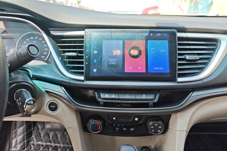 Used Buick GT 2017 15N Automatic Elite Version Audio And AC Panel
