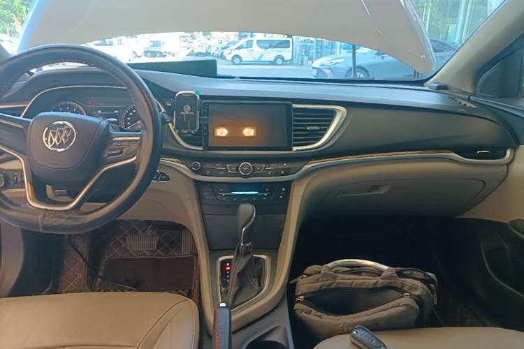 Used Buick GT 2017 15N Automatic Deluxe Edition Audio And AC Panel