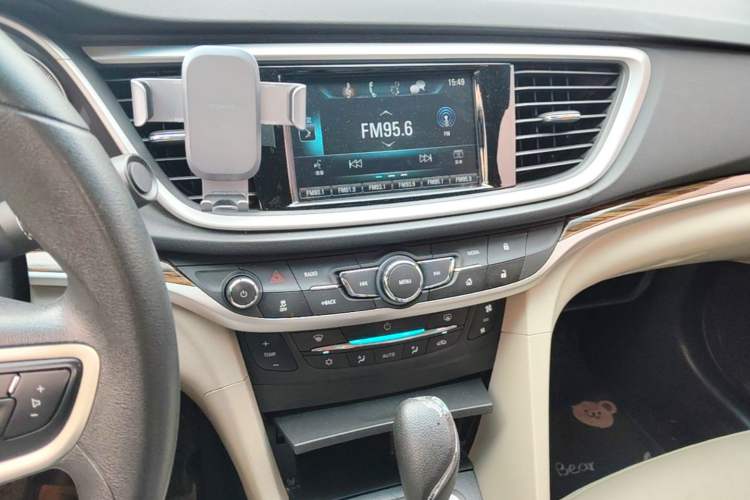 Used Buick GT 2017 15N Automatic Deluxe Edition Audio And AC Panel