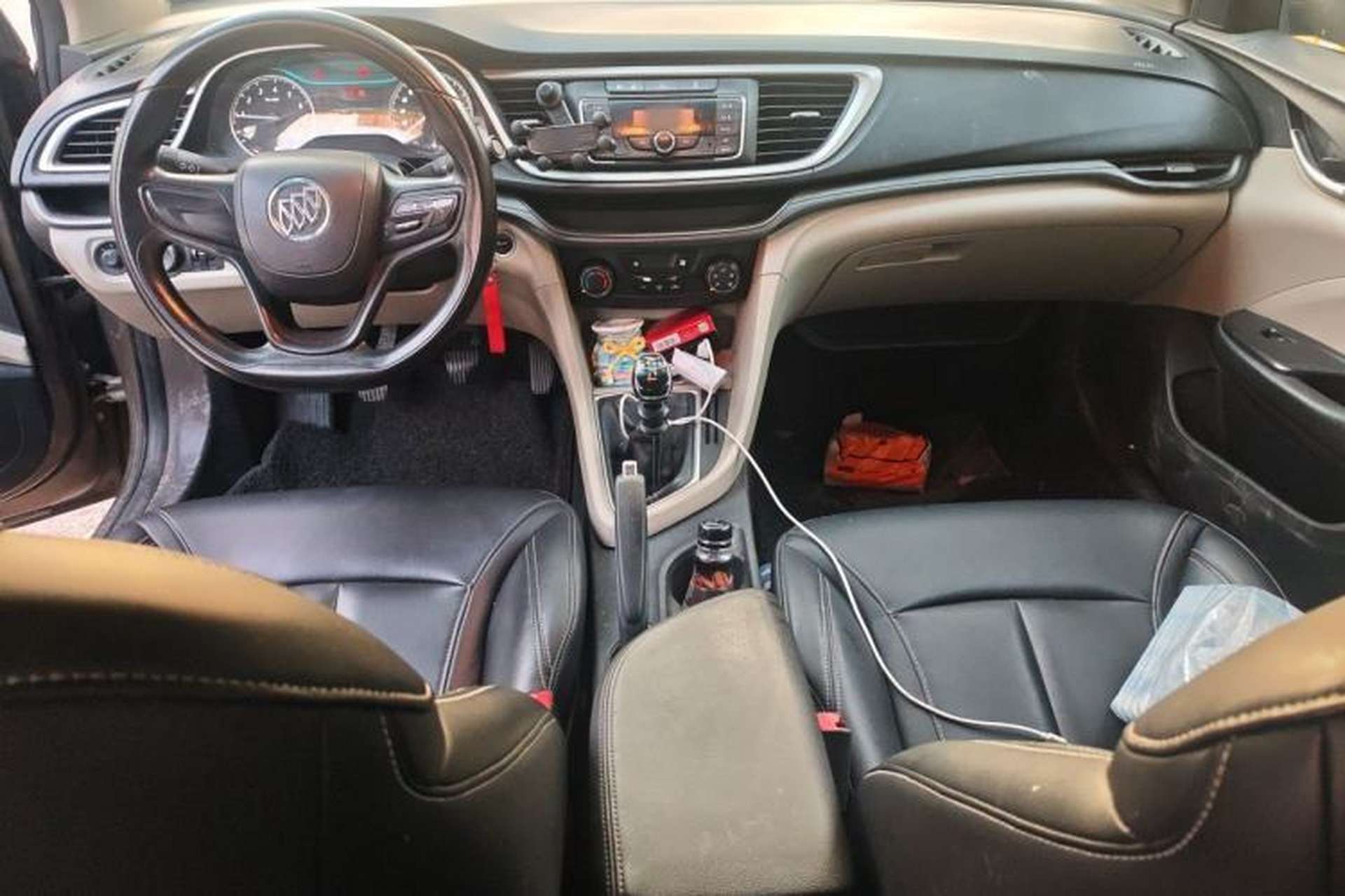 Used Buick GT 2017 15N Manual Entry-Level Trim Center Console