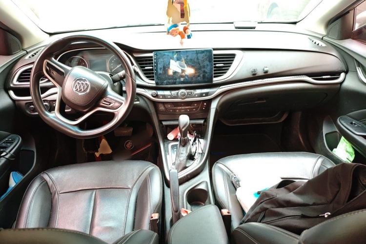 Used Buick GT 2017 15N Automatic Deluxe Edition Center Console