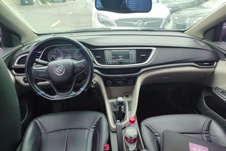 Used Buick GT 2017 15N Manual Entry-Level Trim Center Console