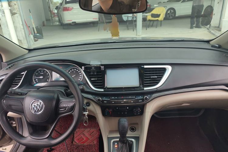 Used Buick GT 2017 18T Dual-Clutch Elite Model Center Console