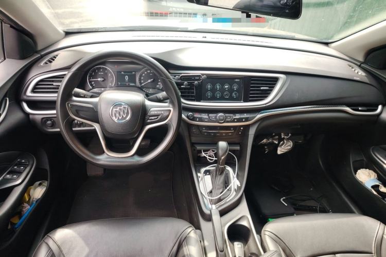 Used Buick GT 2017 15N Automatic Deluxe Edition Center Console