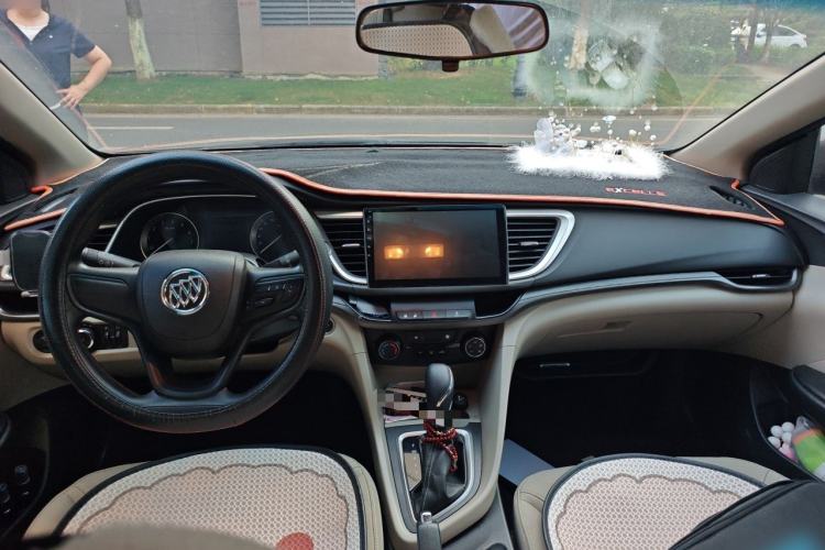 Used Buick GT 2017 15N Automatic Entry-Level Trim Center Console