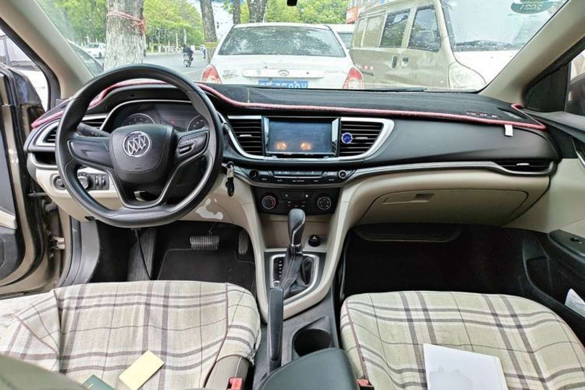 Used Buick GT 2017 15N Automatic Entry-Level Trim Center Console