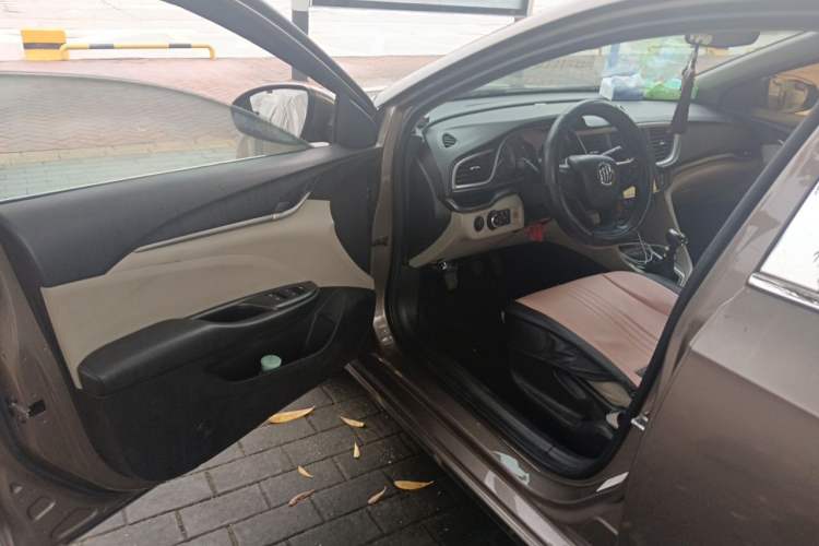 Used Buick GT 2017 15N Manual Entry-Level Trim Driver Seat