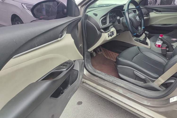 Used Buick GT 2017 15N Manual Entry-Level Trim Driver Seat