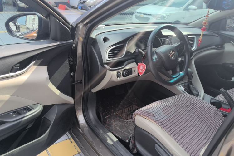 Used Buick GT 2017 15N Automatic Elite Version Driver Seat