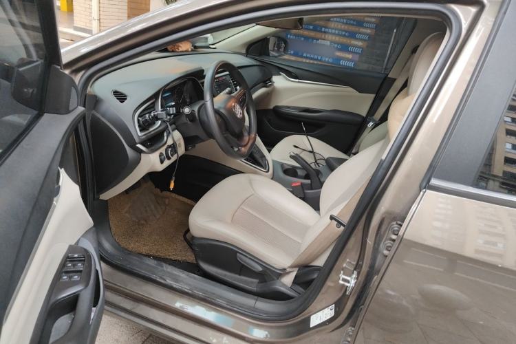 Used Buick GT 2017 15N Automatic Elite Version Driver Seat