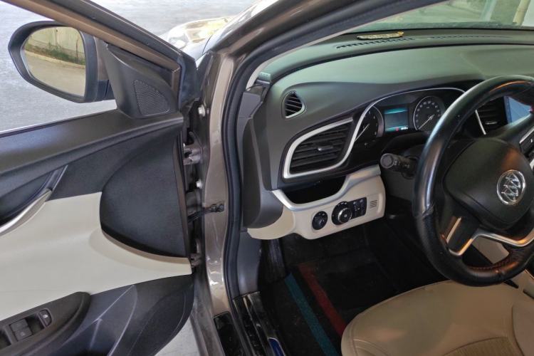 Used Buick GT 2017 15N Manual Elite Version Driver Seat