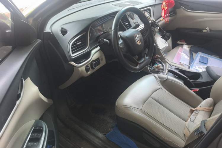 Used Buick GT 2017 15N Automatic Elite Version Driver Seat