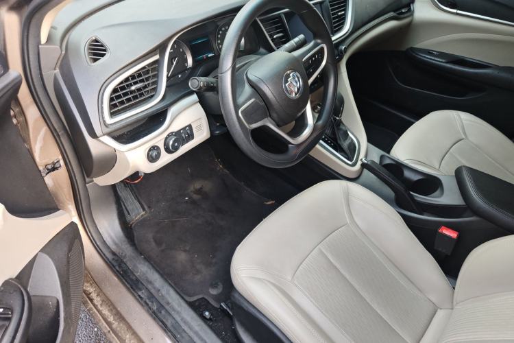 Used Buick GT 2017 15N Automatic Elite Version Driver Seat