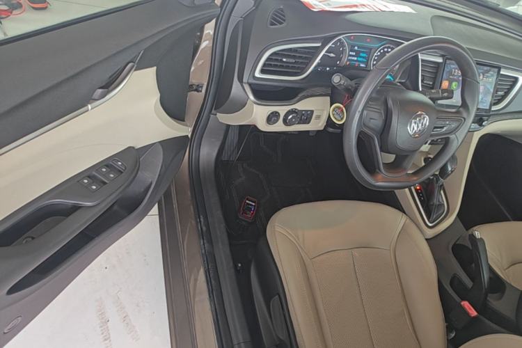 Used Buick GT 2017 15N Automatic Elite Version Driver Seat