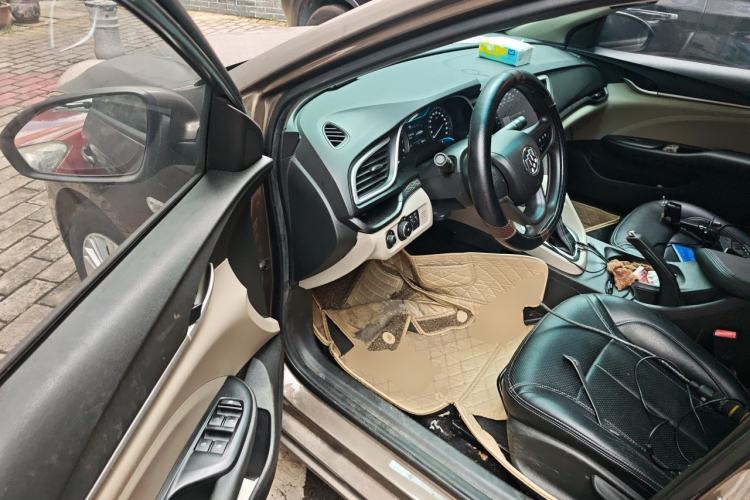 Used Buick GT 2017 15N Automatic Elite Version Driver Seat
