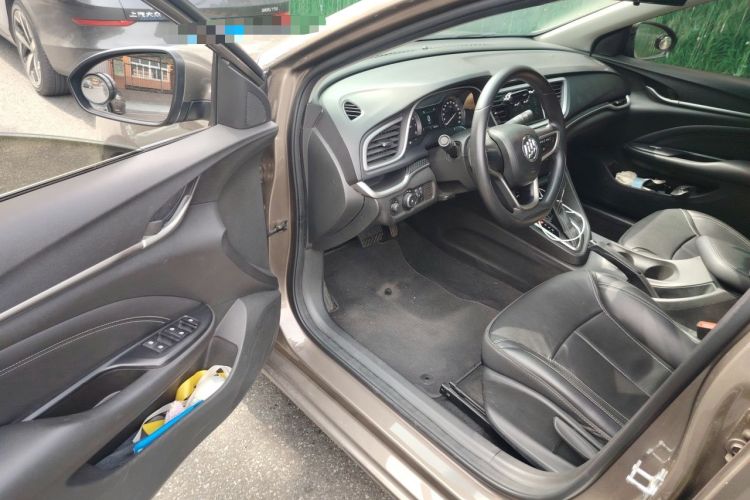 Used Buick GT 2017 15N Automatic Deluxe Edition Driver Seat